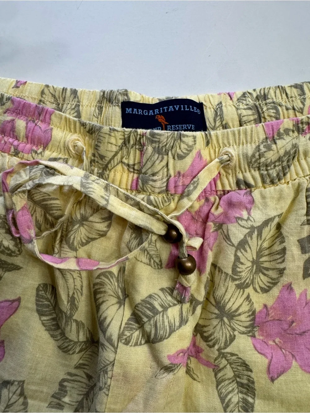 Margaritaville Island Reserve Women’s Sz M Yellow Tropical Linen Blend Shorts